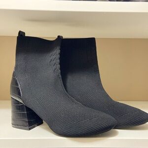 Jane and the Shoe Sock Bootie- size 6